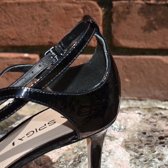 Via Spiga Leesa Black Patent Leather Ankle Strap Heels Size 9 - Picture 11 of 16